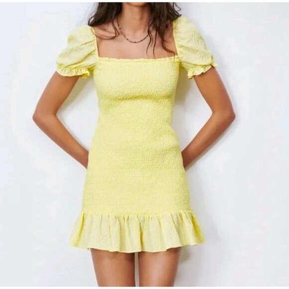 Zara Textured Mini Puff Sleeve Dress Yellow size Medium NWT - Picture 1 of 7